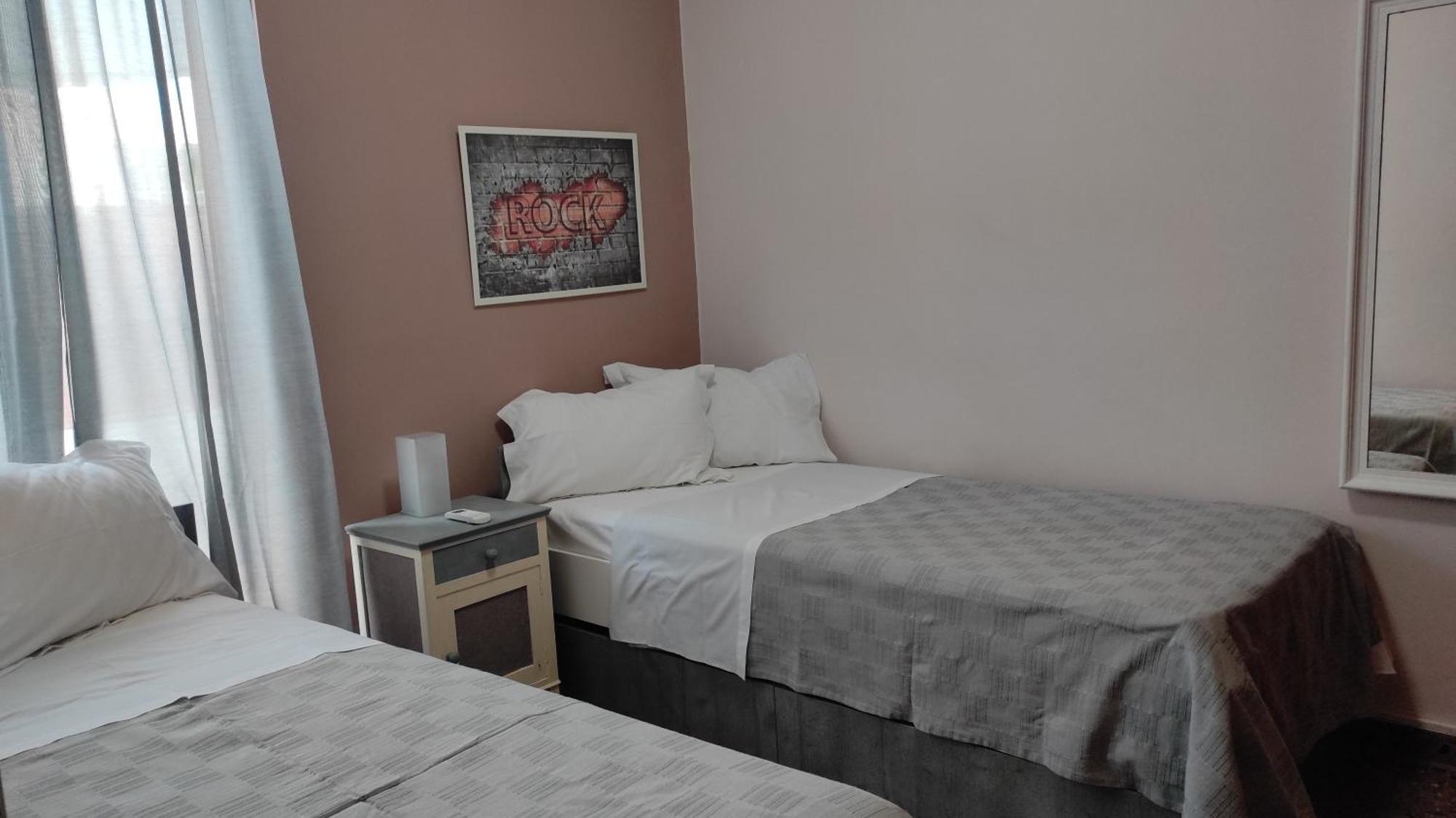 Το Διαμερισμα Τησ Μαιρησ Or Mary'S Apartment 페러데이션 외부 사진